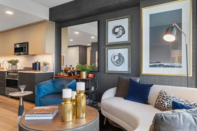 525 Olive 1806, San Diego, CA 92103