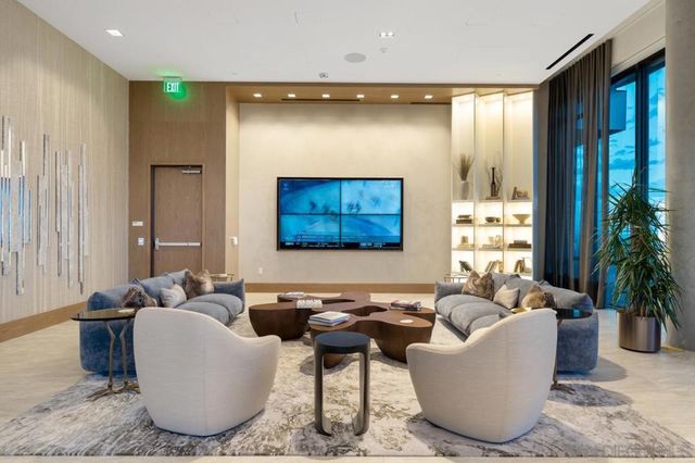 525 Olive 1806, San Diego, CA 92103