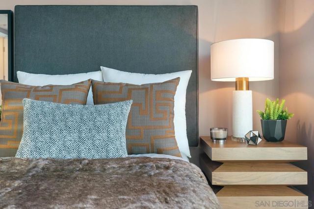 525 Olive 1806, San Diego, CA 92103