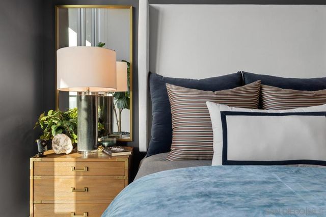 525 Olive 1806, San Diego, CA 92103