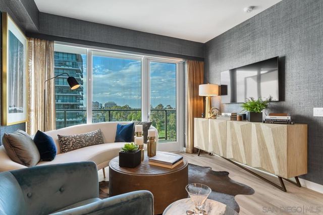 525 Olive 1806, San Diego, CA 92103