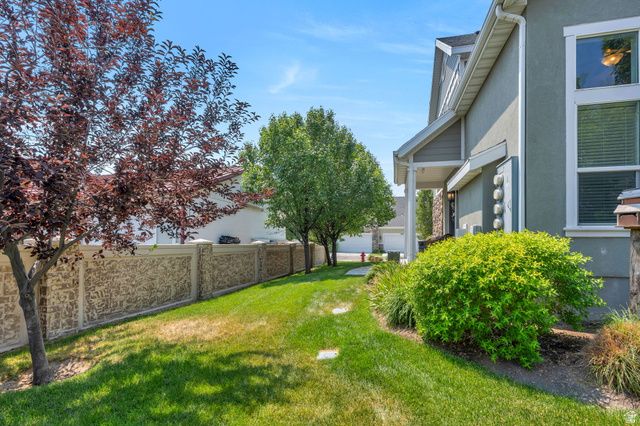 1898 W TRAIL HEIGHTS DR, Riverton, UT 84065