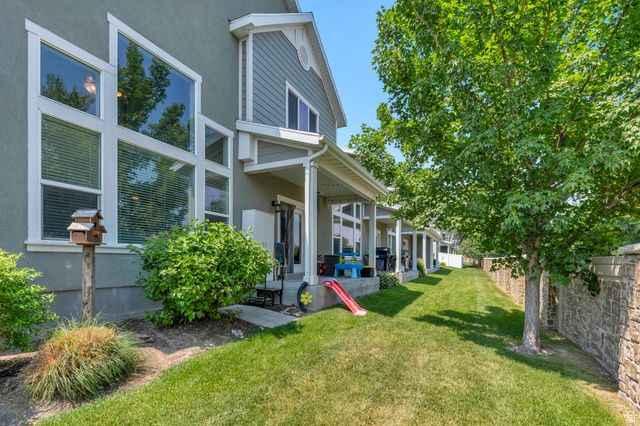 1898 W TRAIL HEIGHTS DR, Riverton, UT 84065