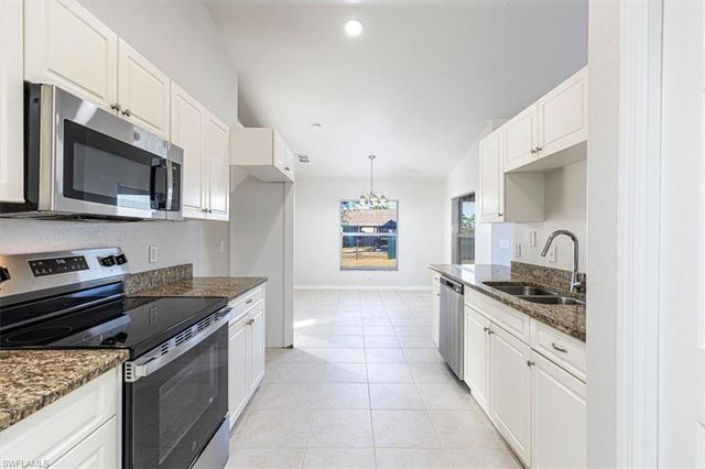 1601 17th TER, Cape Coral, FL 33993