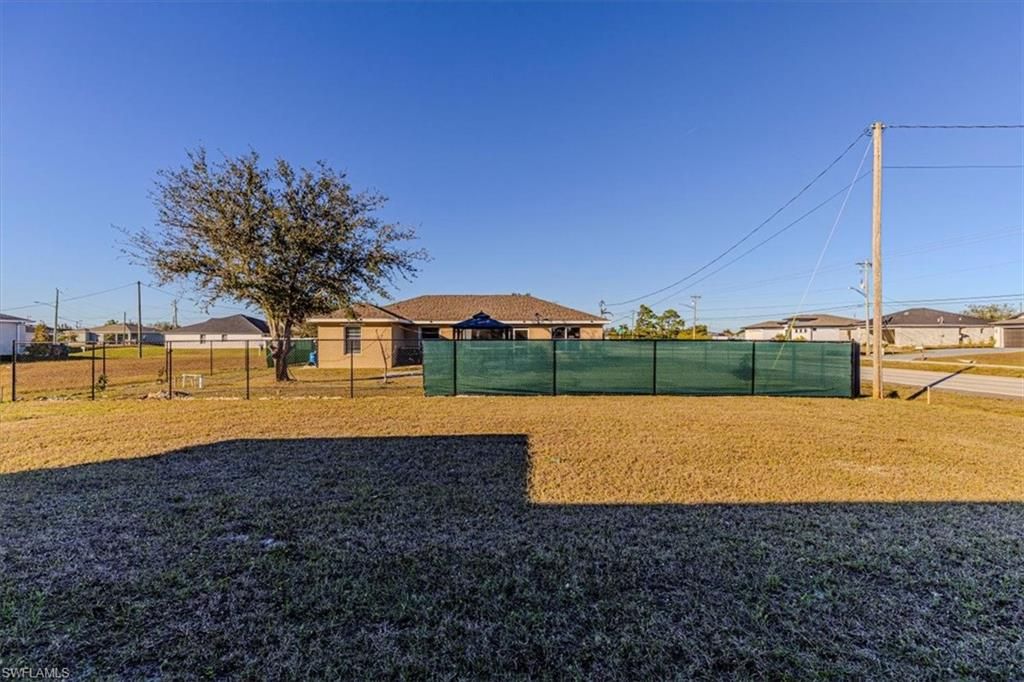 Image 23 of property listing at 1601 17th TER, Cape Coral, FL 33993