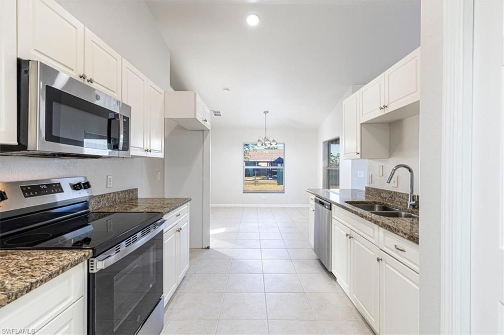 Image 5 of property listing at 1601 17th TER, Cape Coral, FL 33993