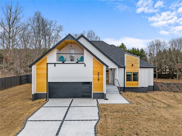 219 Craigo Creek Court, Fountain Inn, SC 29644