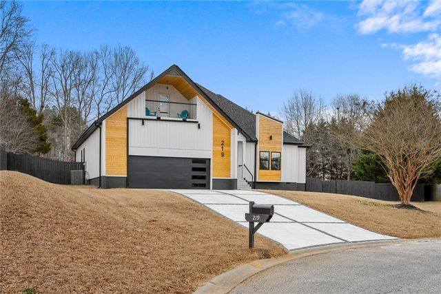 219 Craigo Creek Court, Fountain Inn, SC 29644