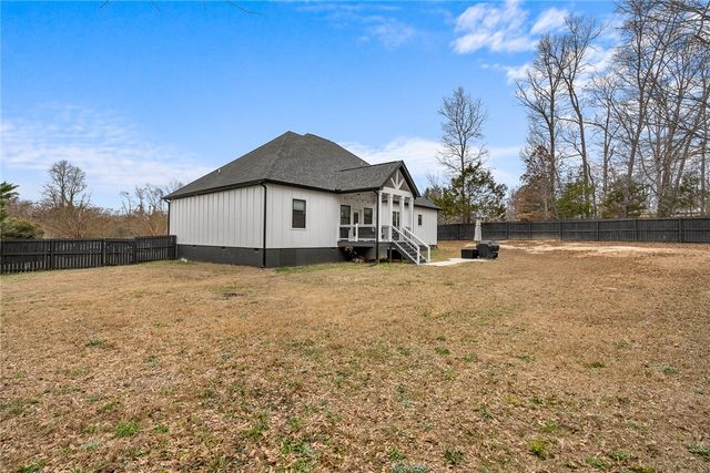 219 Craigo Creek Court, Fountain Inn, SC 29644