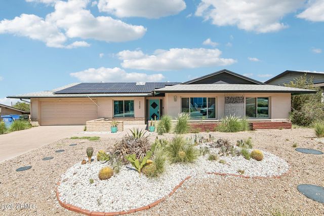 2460 E CLAIRE Drive, Phoenix, AZ 85032