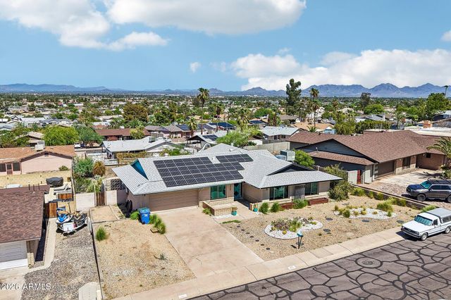 2460 E CLAIRE Drive, Phoenix, AZ 85032