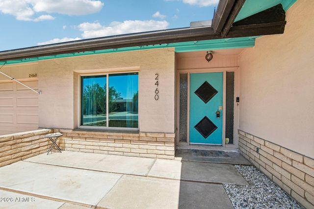 2460 E CLAIRE Drive, Phoenix, AZ 85032