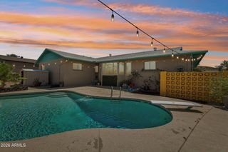 2460 E CLAIRE Drive, Phoenix, AZ 85032