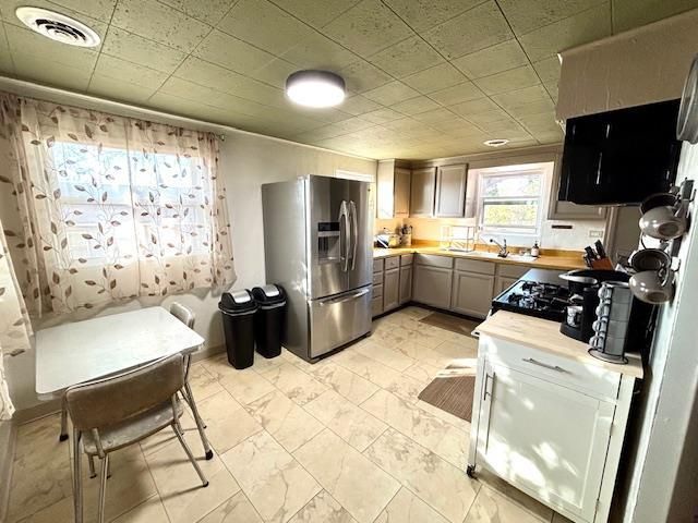 5636 S County Road D, Beloit, WI 53511