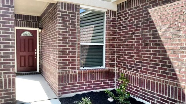 513 Dusty Emerald, Universal City, TX 78148