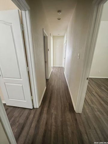 513 Dusty Emerald, Universal City, TX 78148