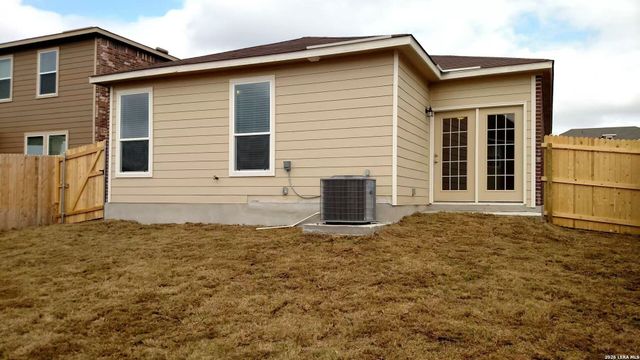 513 Dusty Emerald, Universal City, TX 78148