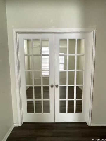 513 Dusty Emerald, Universal City, TX 78148