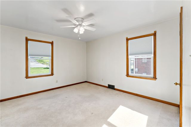 220 Mcclelland Rd, North Strabane, PA 15317