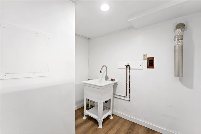 220 Mcclelland Rd, North Strabane, PA 15317