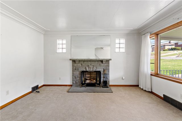 220 Mcclelland Rd, North Strabane, PA 15317