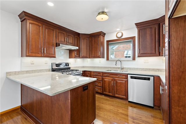 220 Mcclelland Rd, North Strabane, PA 15317