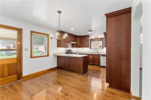 220 Mcclelland Rd, North Strabane, PA 15317