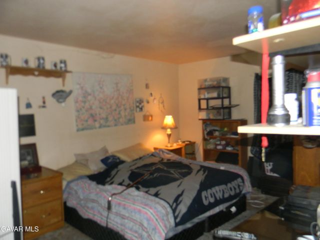 43516 E 32nd Street, Lancaster, CA 93535