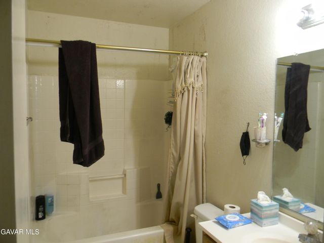 43516 E 32nd Street, Lancaster, CA 93535