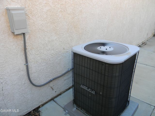 43516 E 32nd Street, Lancaster, CA 93535