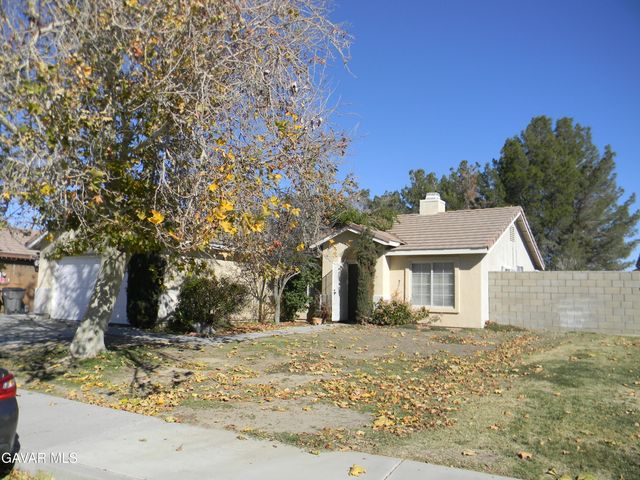 43516 E 32nd Street, Lancaster, CA 93535
