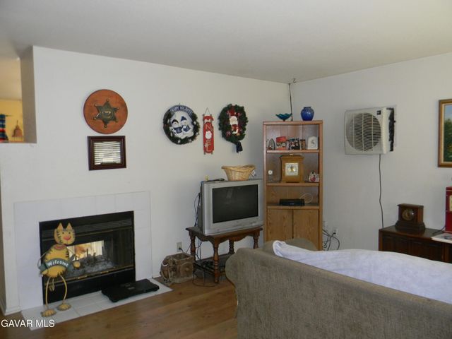 43516 E 32nd Street, Lancaster, CA 93535