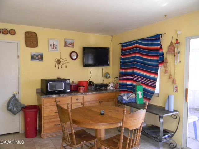 43516 E 32nd Street, Lancaster, CA 93535