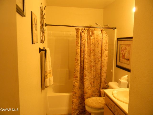 43516 E 32nd Street, Lancaster, CA 93535