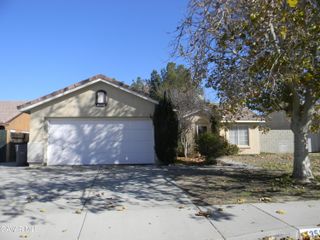 43516 E 32nd Street, Lancaster, CA 93535