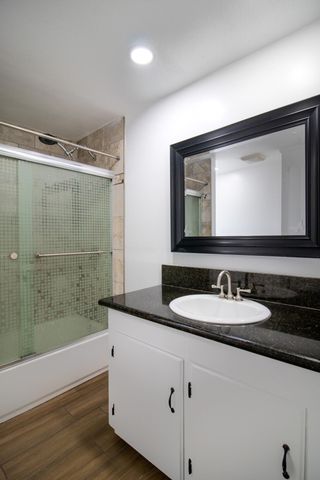 818 W Sweet Avenue W, Visalia, CA 93291