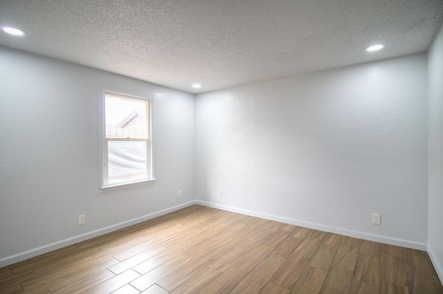 818 W Sweet Avenue W, Visalia, CA 93291