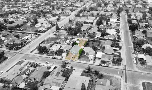 818 W Sweet Avenue W, Visalia, CA 93291