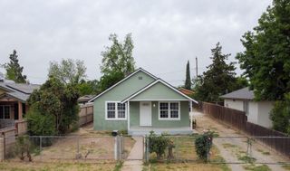 818 W Sweet Avenue W, Visalia, CA 93291
