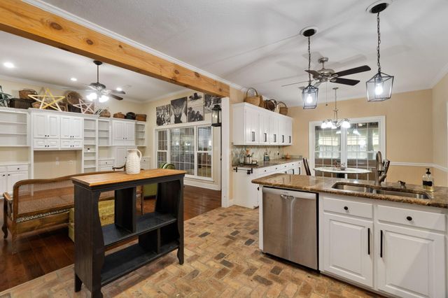 13 William Oaks Dr., Hattiesburg, MS 39402