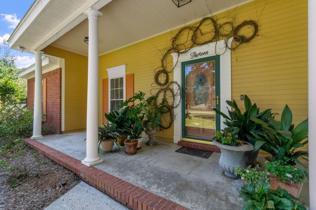 13 William Oaks Dr., Hattiesburg, MS 39402
