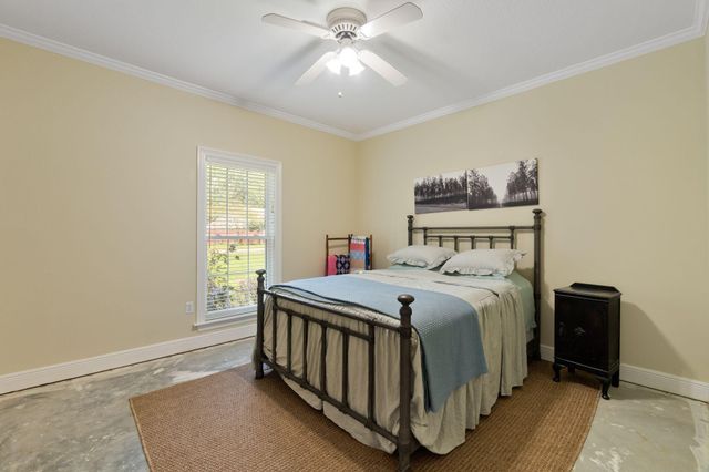 13 William Oaks Dr., Hattiesburg, MS 39402