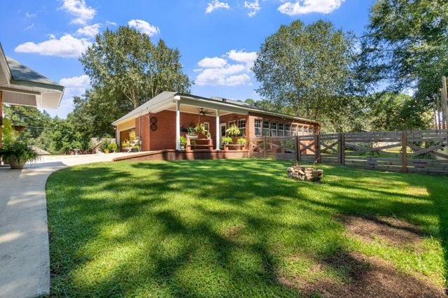 13 William Oaks Dr., Hattiesburg, MS 39402