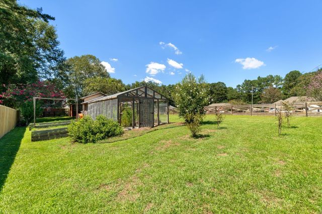 13 William Oaks Dr., Hattiesburg, MS 39402