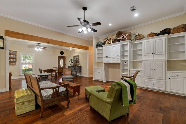 13 William Oaks Dr., Hattiesburg, MS 39402