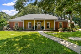 13 William Oaks Dr., Hattiesburg, MS 39402