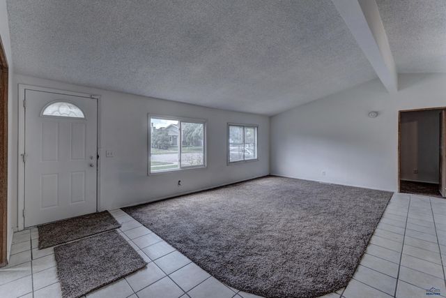 3716 CHIEF DR, Rapid City, SD 57701