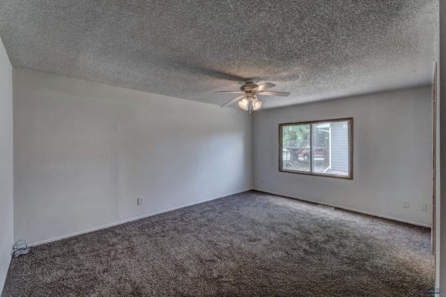 3716 CHIEF DR, Rapid City, SD 57701
