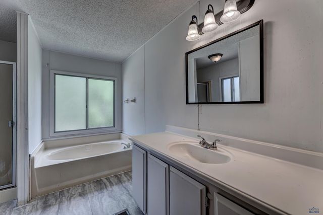 3716 CHIEF DR, Rapid City, SD 57701
