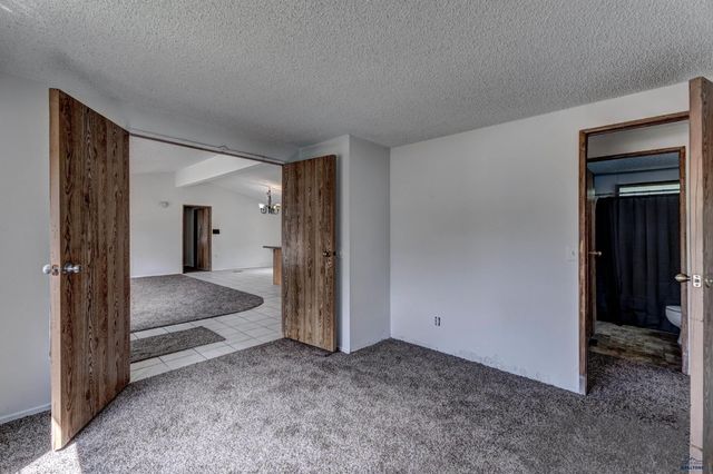 3716 CHIEF DR, Rapid City, SD 57701
